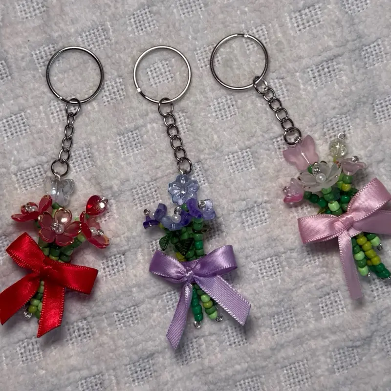 Beaded Flower Keychains - Handcrafted Decorative Key Accessories for Bags, Keys (for Women, Teens)