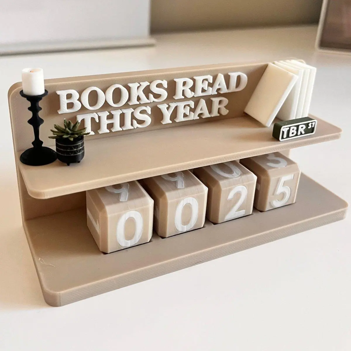 Cozy Books Read Counter - Book Tracker - Unique Home Decor with 2 Mini Accessories & 4 Dice - Cozy Cream with 3D White Books for Book Nook, Reading Corner, Desk or Bookshelf
