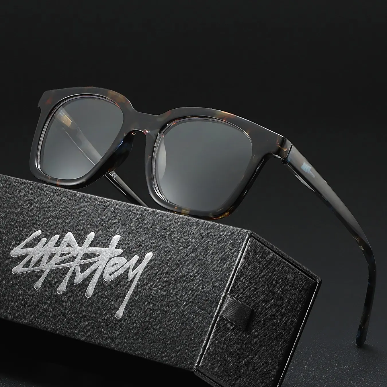 SUPKLEY  Leopard Print Reading Glasses, Anti-Eye Strain, Lightweight Frame for Everyday Wear and Computer Use