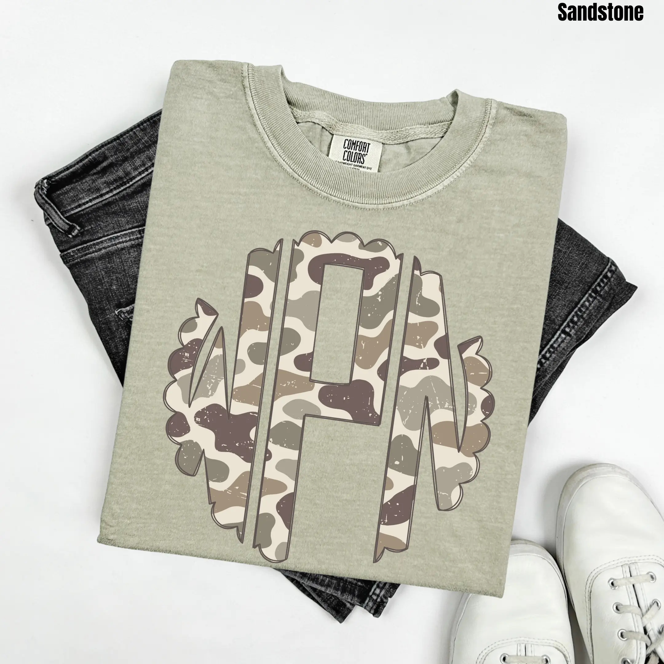 Camouflage Monogram Comfort Colors T-Shirt 'NLB'