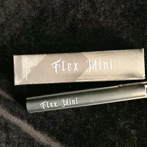 Flex Mini Wand Mascara