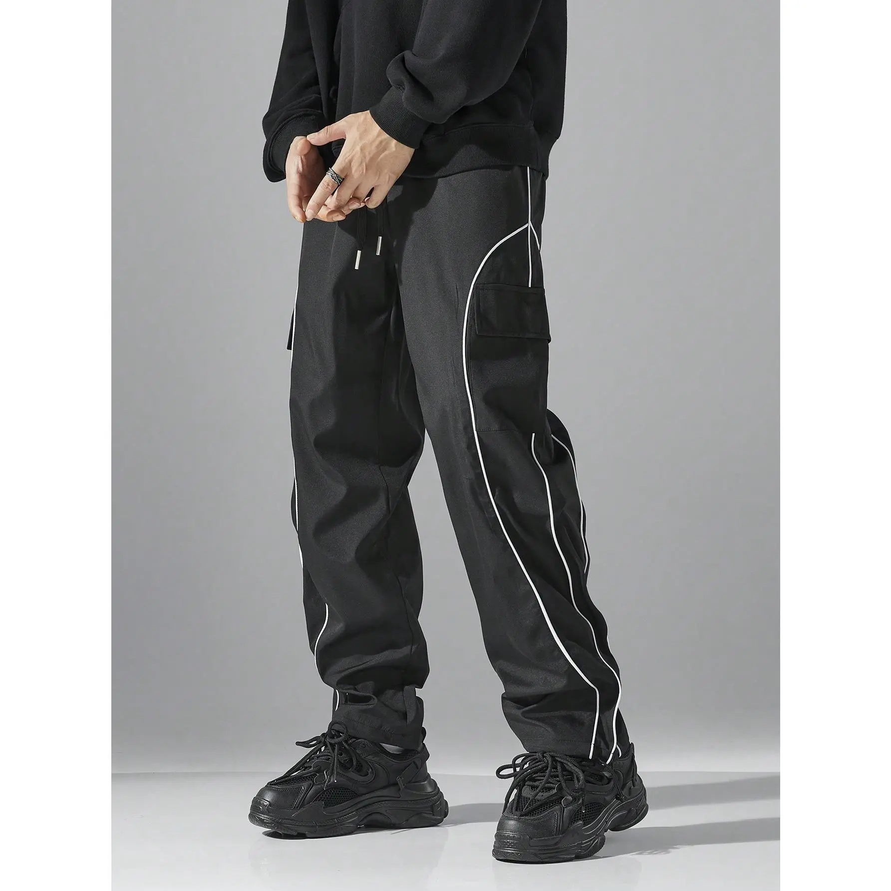 Men's Cargo Jogger Pants, Streetwear Style with Contrast Stitching, Relaxed Fit, Breathable Stretchy Fabric, Multi-Pocket, Relaxed Fit Joggers, Street Fashion Joggers