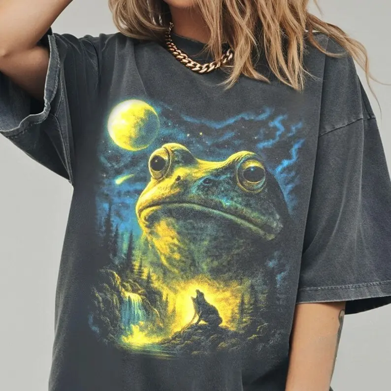 Comfort Colors Frog Howling to the Moon TShirt, 90s Full Moon Animals Graphic Tee, Retro Nature Lover Gift, Cottagecore Forest Pond Life Frogs Shirt