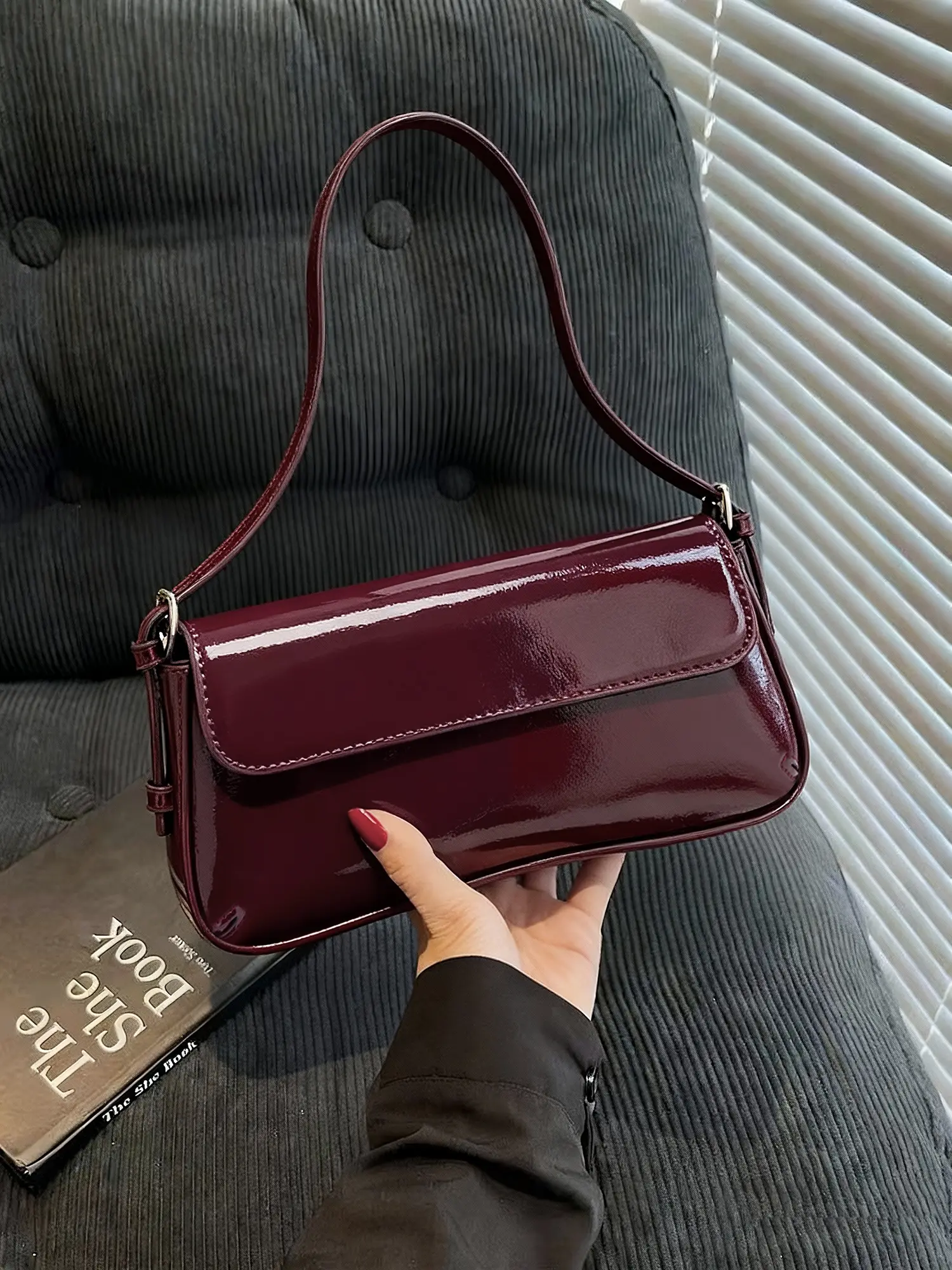 Women's French Minimalist Shoulder Bag, Shoulder purses, Fashion Underarm Purse, Versatile Purse, Versatile Small Bag for Daily Use & Special Occasions, Ideal Gift, Christmas, Valentine's Day gift giving, Hand Shoulder Bag