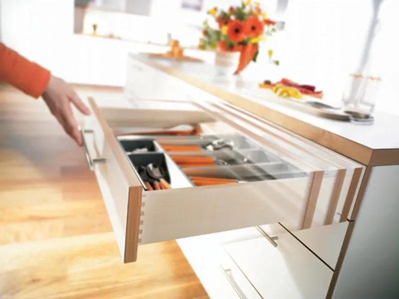 B563H 5330B Blum Tandem Premium Undermount Slides With Full Extension For 21 in. Drawers 100 no. Class