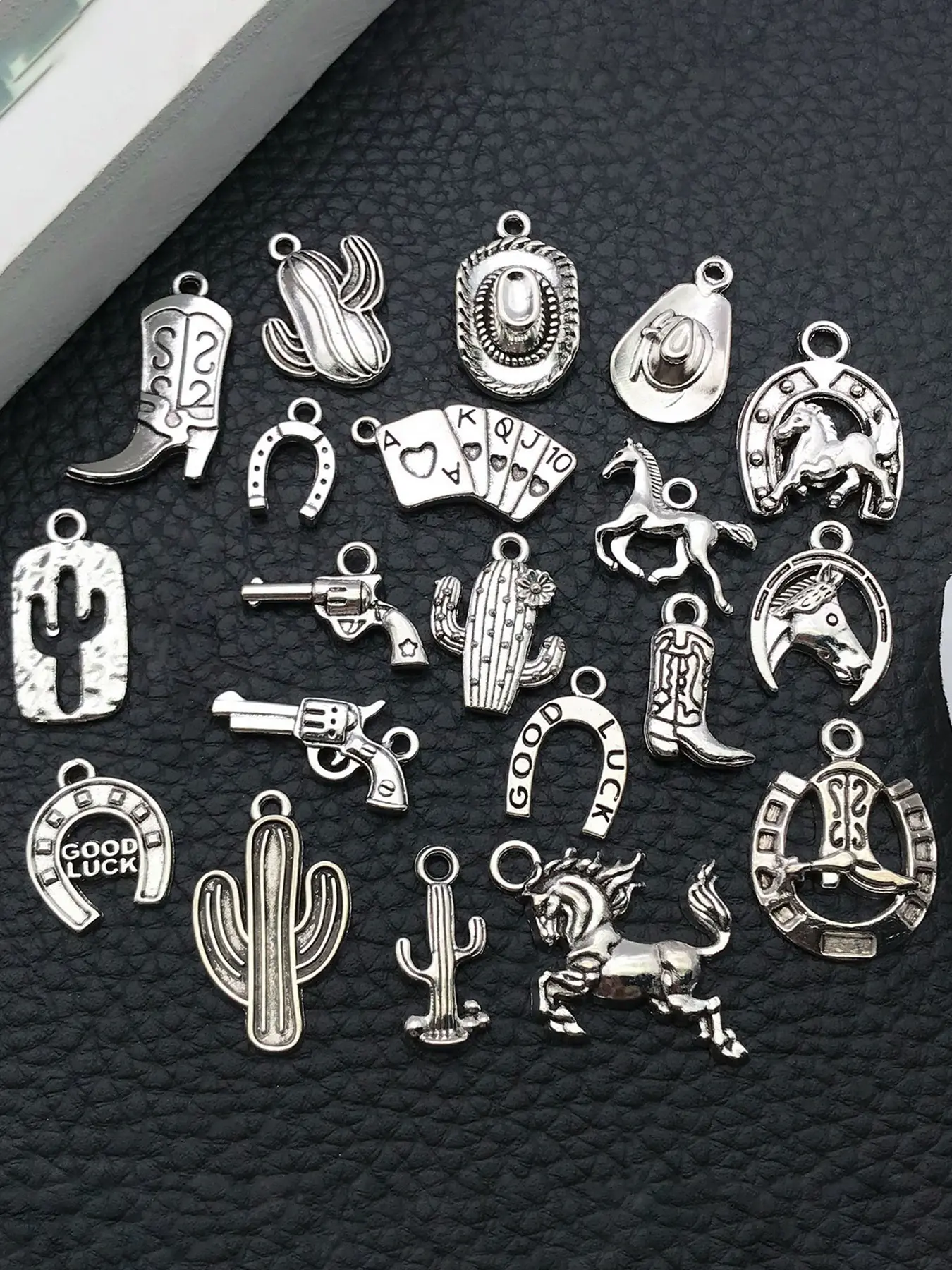 20pcs Mix Western Cowboy Charms, Alloy Antique Silver Color, Cowboy Boot Hat Horse Cactus Charms, DIY Jewelry Making Accessories, Charm Chains