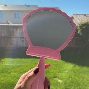 SeaShell Handheld Makeup Mirror