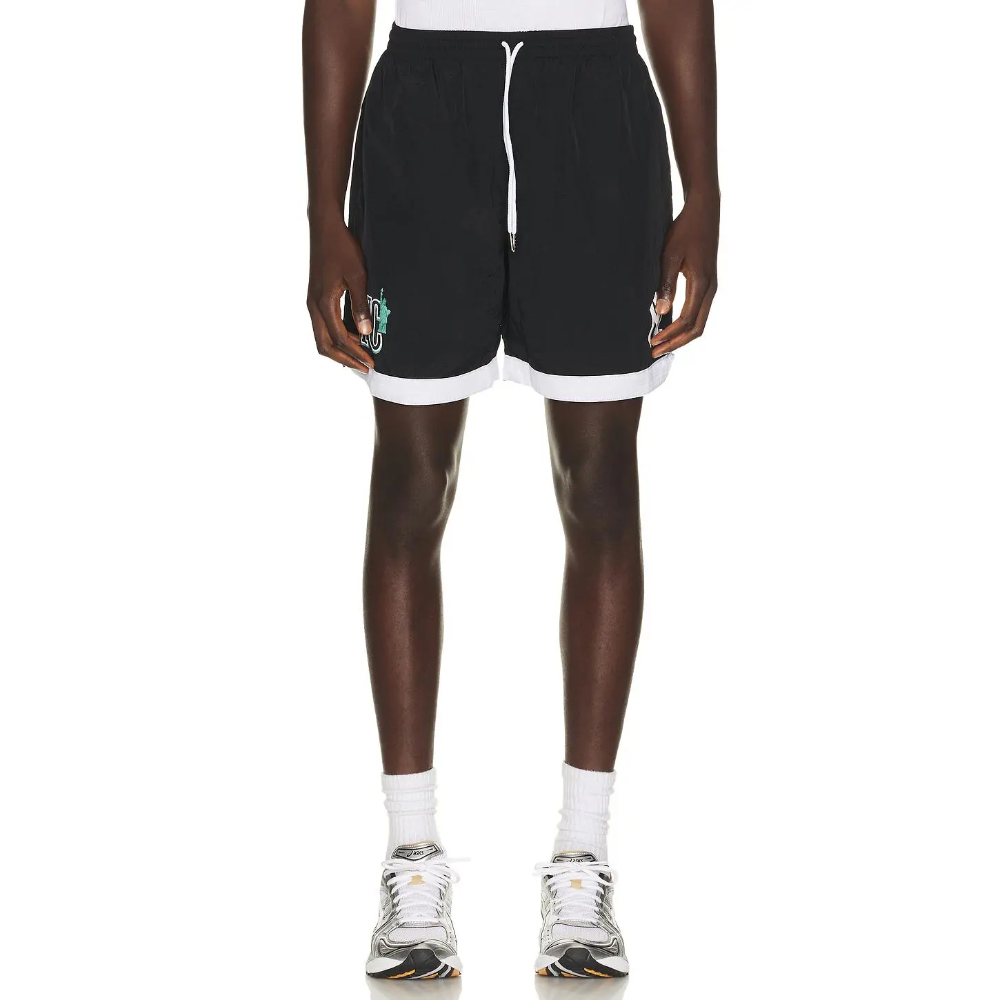 Mitchell & Ness MLB New York Yankees in The City 7" Shorts in Black