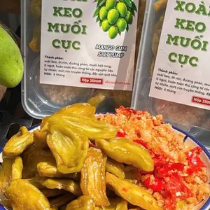 MANGO PRESERVED WITH CHILI SALT- Xoài Sấy Chấm Muối Ớt 500g - Dried Fuir Snack