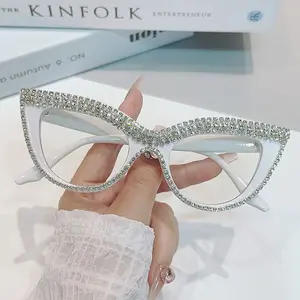 Women's New Fashion European and American Floral Eyeglasses with Cat-Eye and Diamond Inlays, Oversized Frames for Personal Style