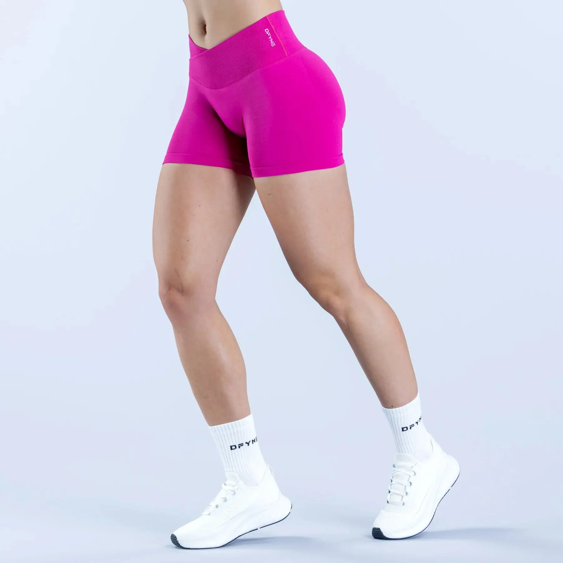 DFYNE Vision Seamless Shorts 4.5" V Ribbed Waistband Squat Proof Active Shorts for Women with Invisible Scrunch & Sculpting Highlights