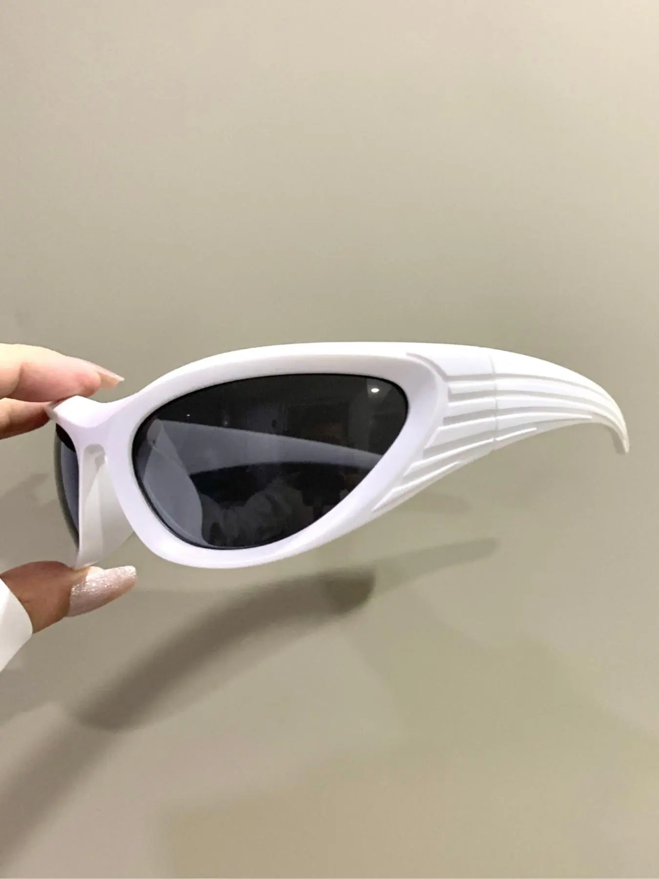 Unisex Simple Style Plain Color Sunglasses, Trendy Casual Wraparound Frame UV Protection Sunglasses for Everyday Use, Fashion Accessories for Outdoor Activities, Casual Stylish Glasses
