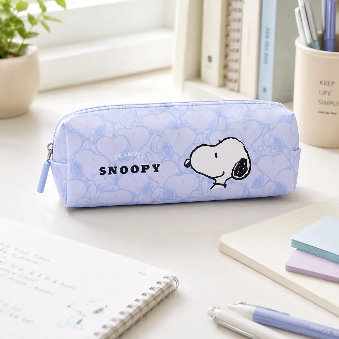 Back to School MINISO x Peanuts Snoopy Pencil Case - Large Capacity Cute Zipper Pencil Pouch for Students, Everyday Use