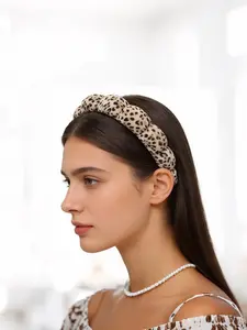 Plush Sponge Cloud Leopard Print Hairband, High-End All-Season Hair Accessory, Women's Hair Tie, Face Washing Towel Headwear