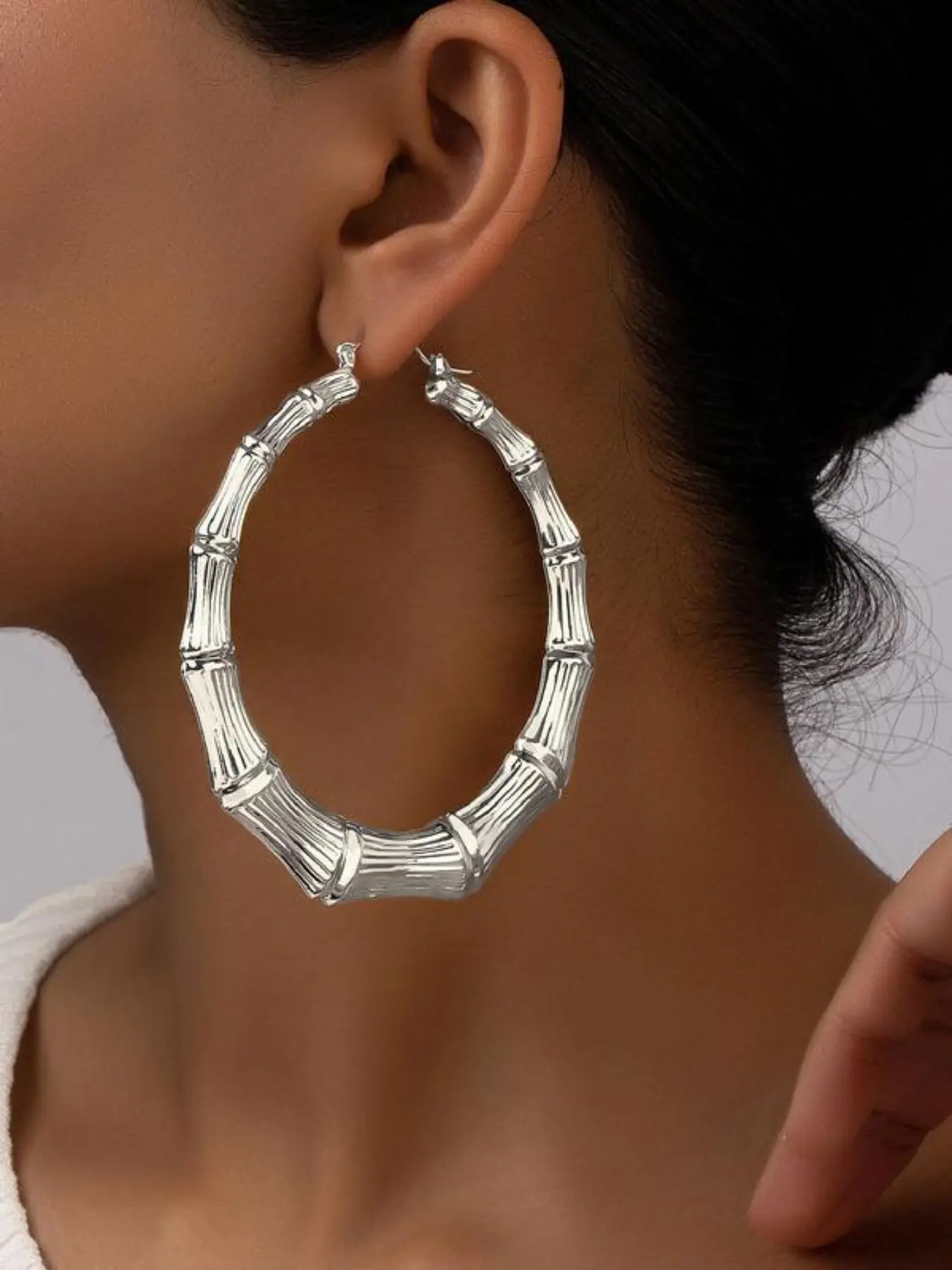 Women's bamboo earrings, Fashionable earrings, punk oversized bamboo pattern earrings, European and American gold large hoop earrings, suitable for party fashion jewelry, Lightweight Chunky Hoops, Punk Style Earrings
