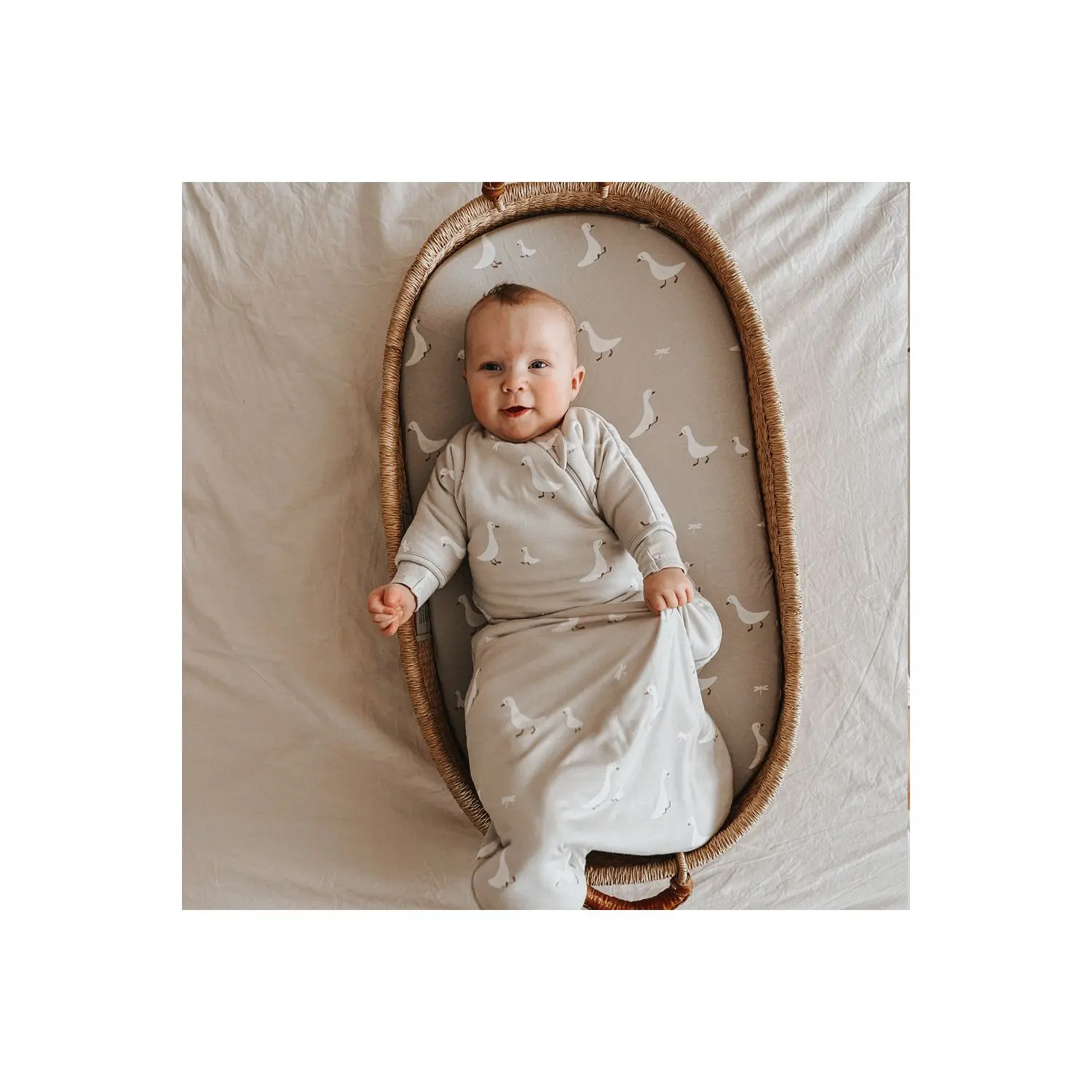 günamüna® Baby Bamboo Rayon Transitional Swaddle Bag with DIAPER-ZiP 2.5 TOG