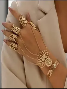 Gothic Punk Style Finger-Connected Bracelet, Personalized Hand Chain, Exaggerated Design, Unique Jewelry Accessory, 1pc