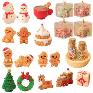 20/22pcs Christmas Miniature Dollhouse Decoration Set with Gingerbread Men Lollipops and Christmas tree for Festive Decor