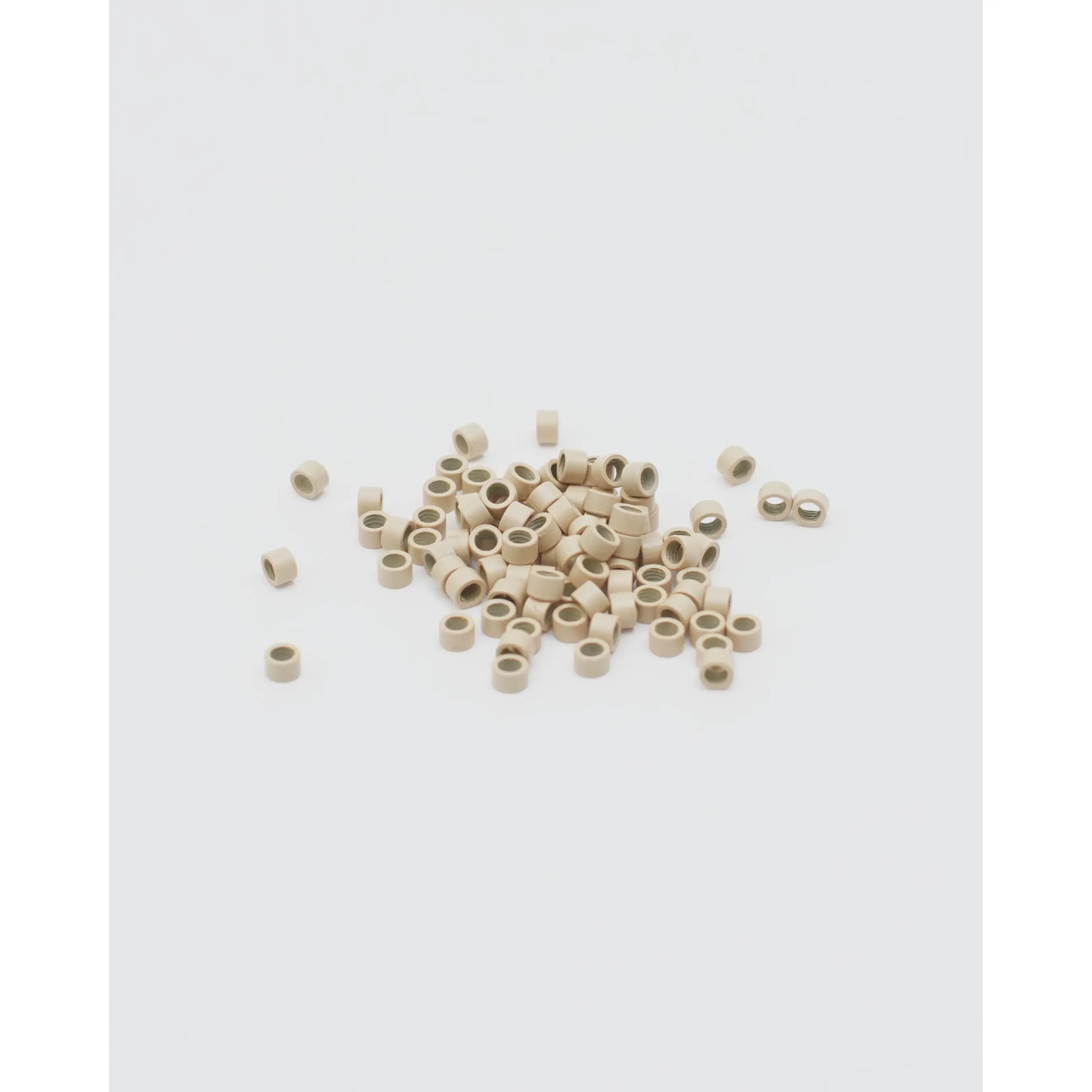 Grooved Beads, Blonde