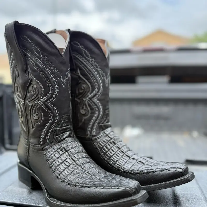 Bota negra versach coco negro western boot