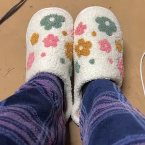 Girls' slippers, autumn and winter, children, middle-aged children, big children, little girls, students, indoor homes, bedrooms, hairy slippers, floor slippers