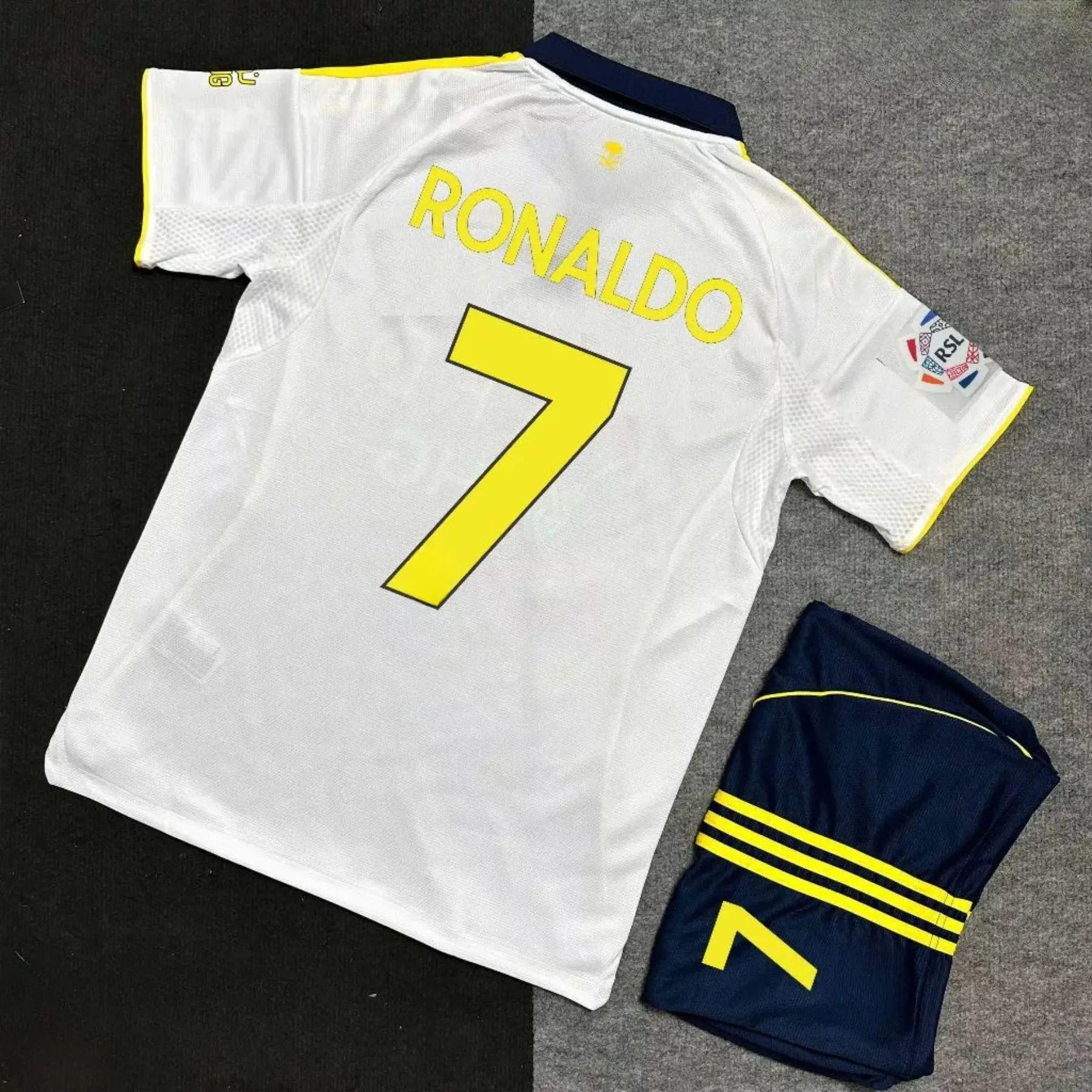 NO.7