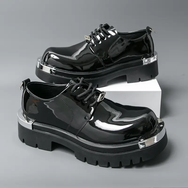 Men's Patent Leather Platform Oxfords with Gradient Finish, Metal Plate Buckle and Chunky Anti-Slip Sole for Business or Casual Dances, Casual Oxford Shoes, Round Toe, Modest, Ankle, Basic, Plain, Gradient Metal-Plate, All Seasons, Leather & Faux Leather