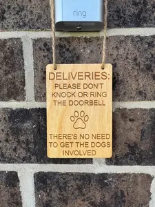 Wooden Dog Doorbell Sign - Deliveries Please Don't Knock Or Ring The Doorbell - 5"x3.5" Natural Wood Stained Decorative Sign for Pet Friendly Homes