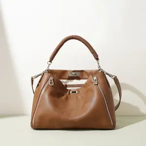 Early spring new niche design handbag, large-capacity fashionable crossbody bag, single-shoulder commuter bag for women