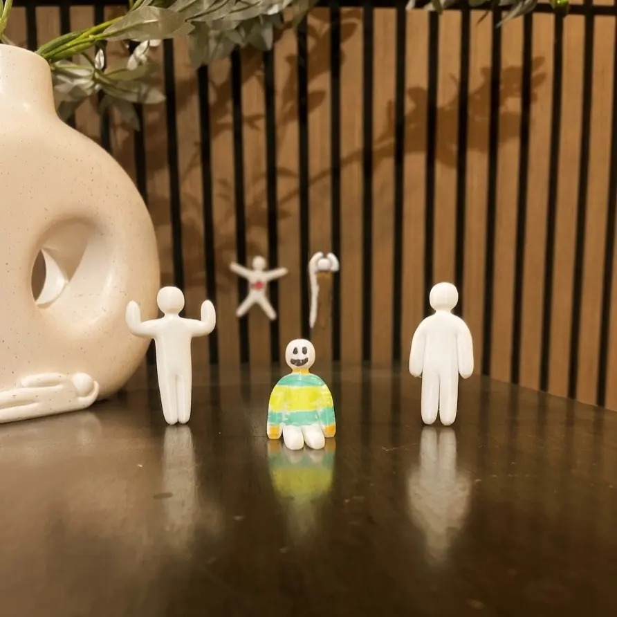 Chameleon Game – Paint Kit – Magnetic3D Printed Hide & Seek Minis | DIY Blank Figurine Set | Viral Desk Toy & Gamer Gift