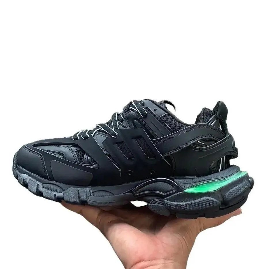 luxury trendy track dad shoes with LED unisex high quality rechargeable running chunky trainers for men and women designer height increasing casual sneakers size 35-45 10 lighting modes streetwear shoes