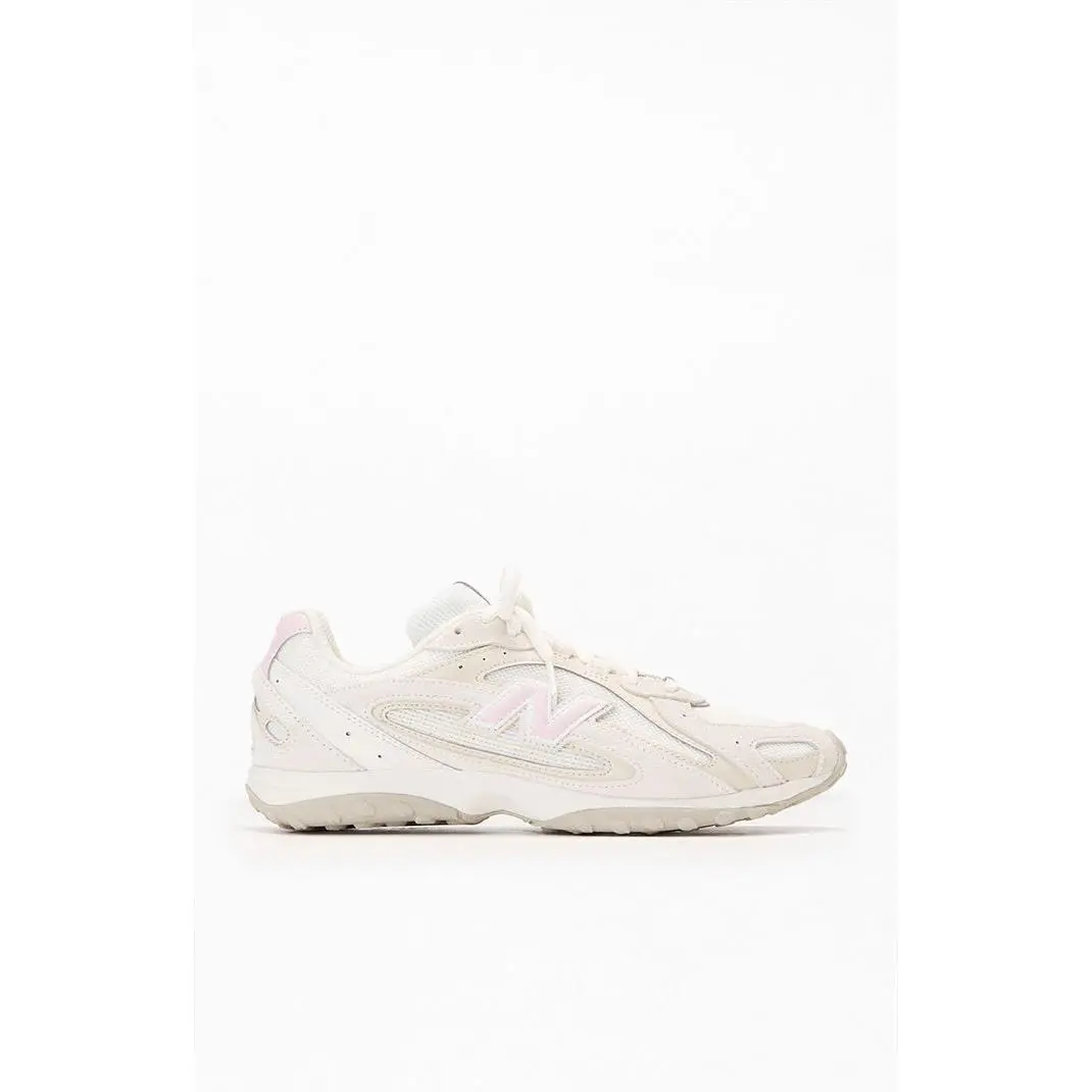 New Balance Women's White & Pink 204L Sneakers - Multicolor