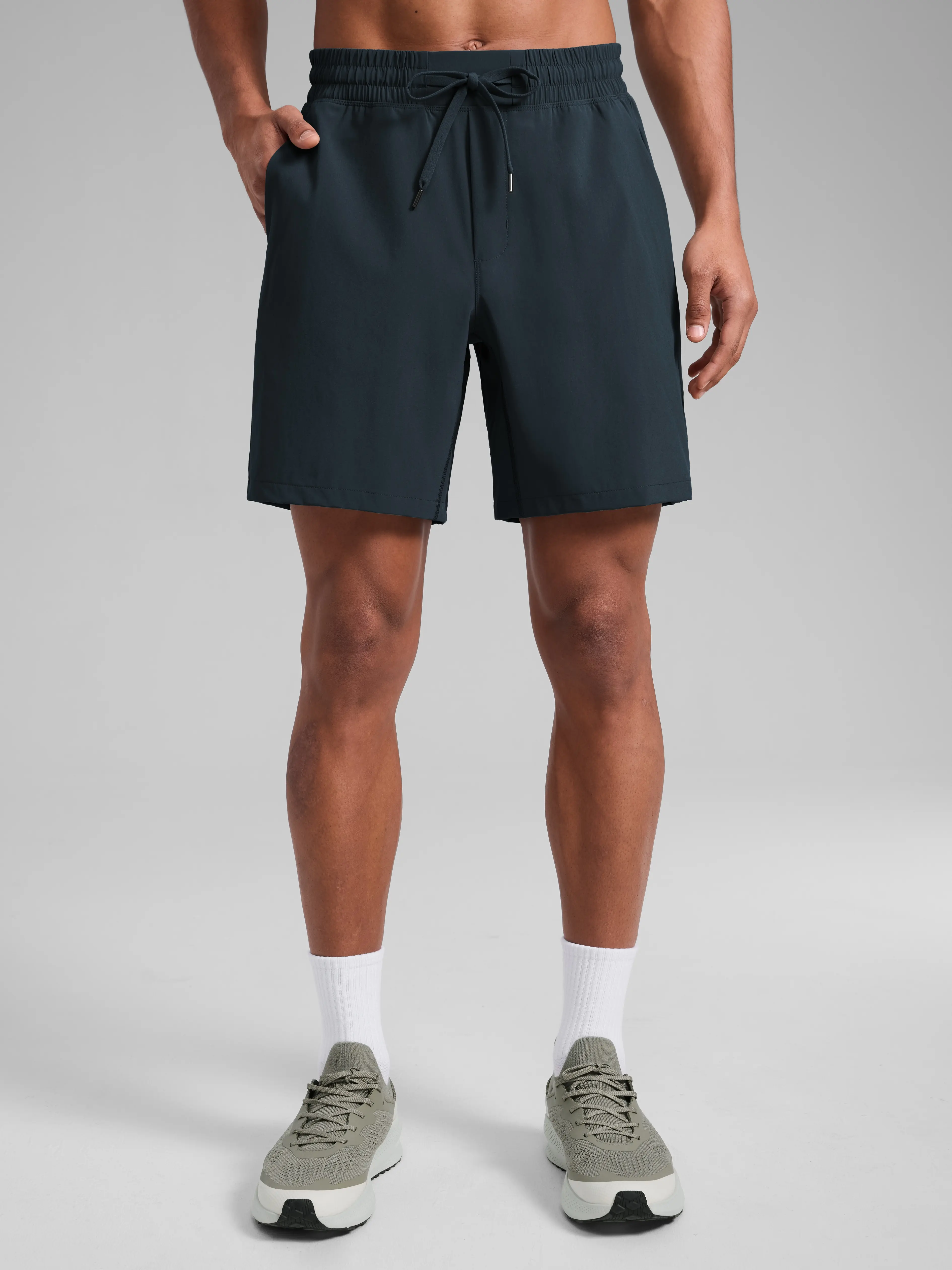 CRZ YOGA Men's Linerless Workout Shorts 7'' - Quick Dry for Running Sports Athletic Gym with Pockets