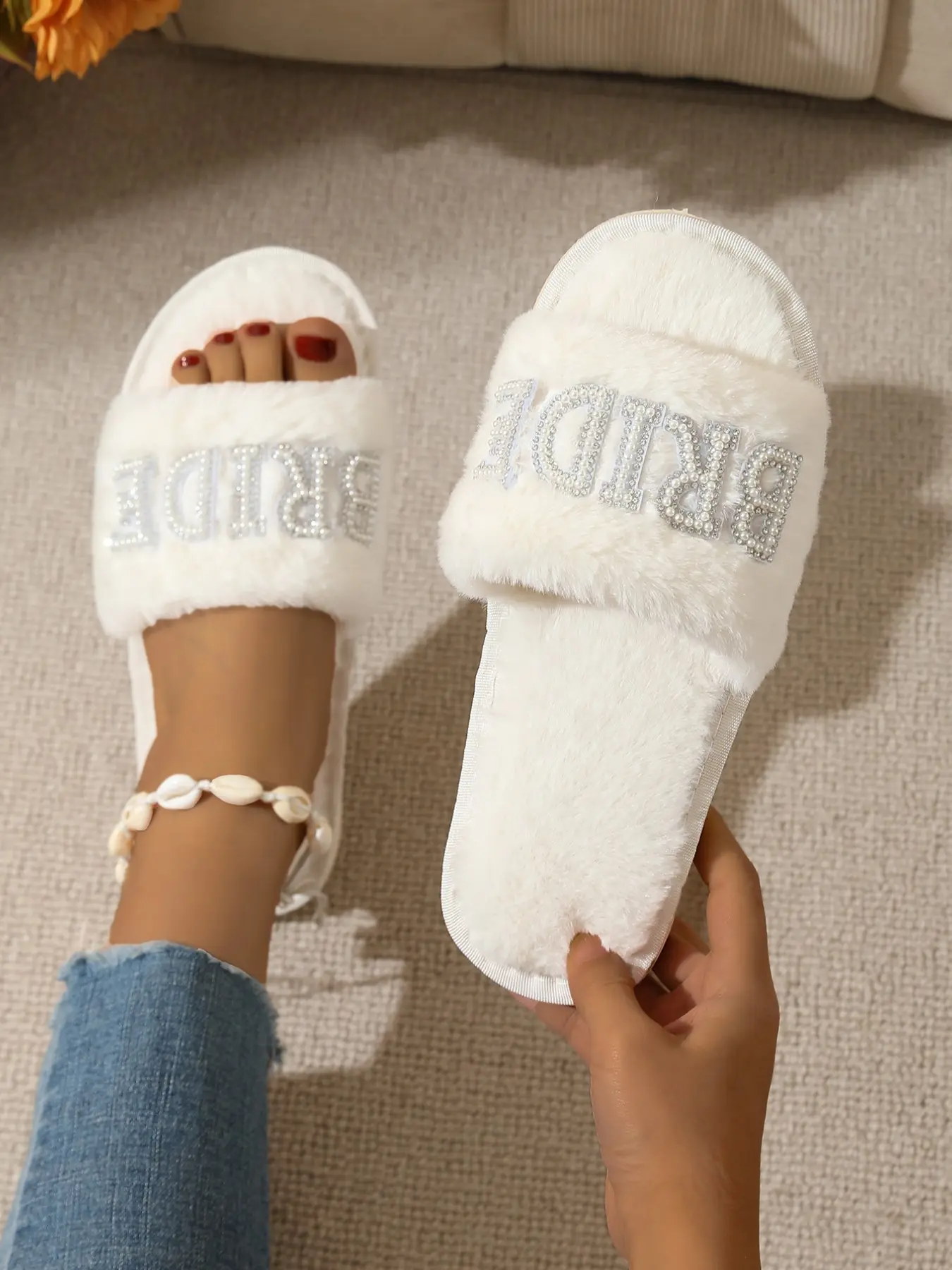 Bride Plush Slippers, House Slipper, Fuzzy House Shoes, Fuzzy Warm Slippers, Pearl Letter Design, Cross Strap, Perfect for Singles Party, Wedding, Comfortable and Stylish Footwear, Rubber