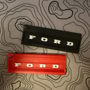 Classic Ford Tailgate Keychain