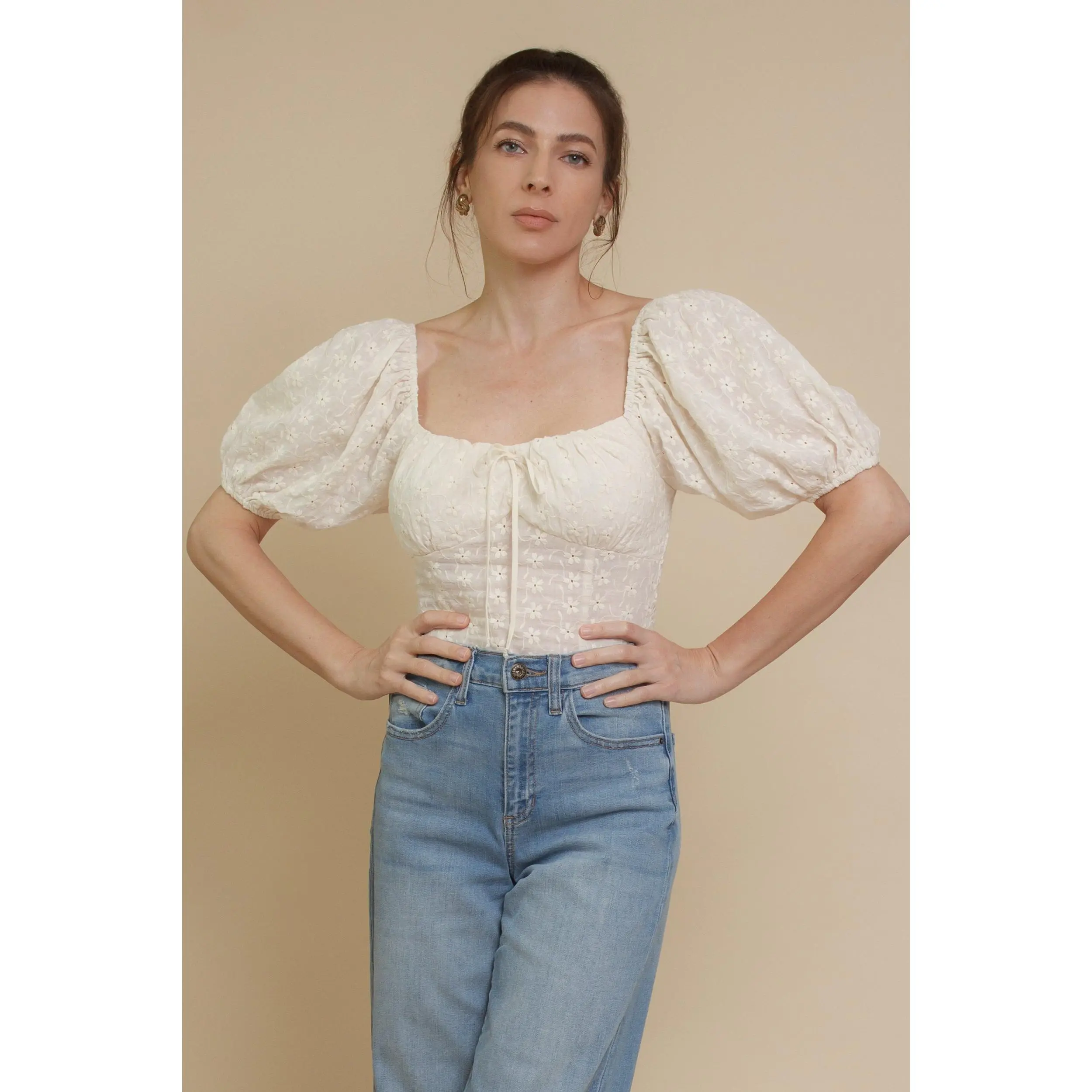 Daisy Embroidered Floral Puff Sleeve Peasant Top