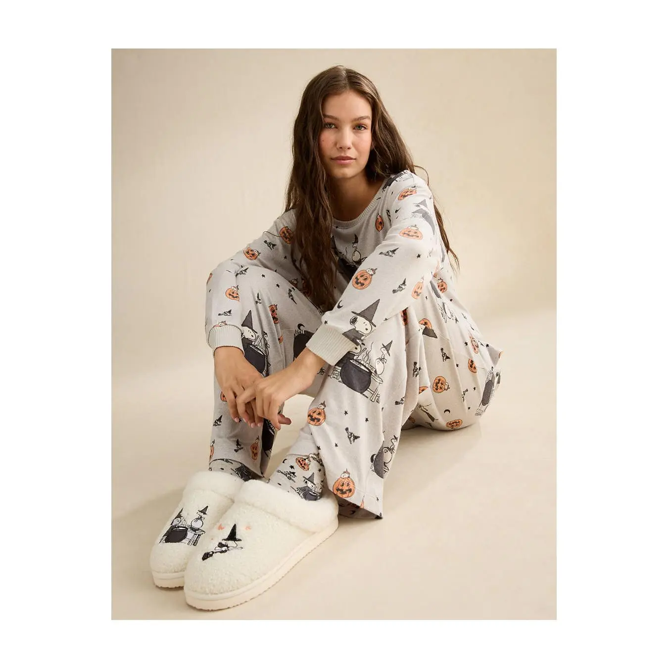 AE Luxe Plush Snoopy Long Sleeve + Pant PJ Set