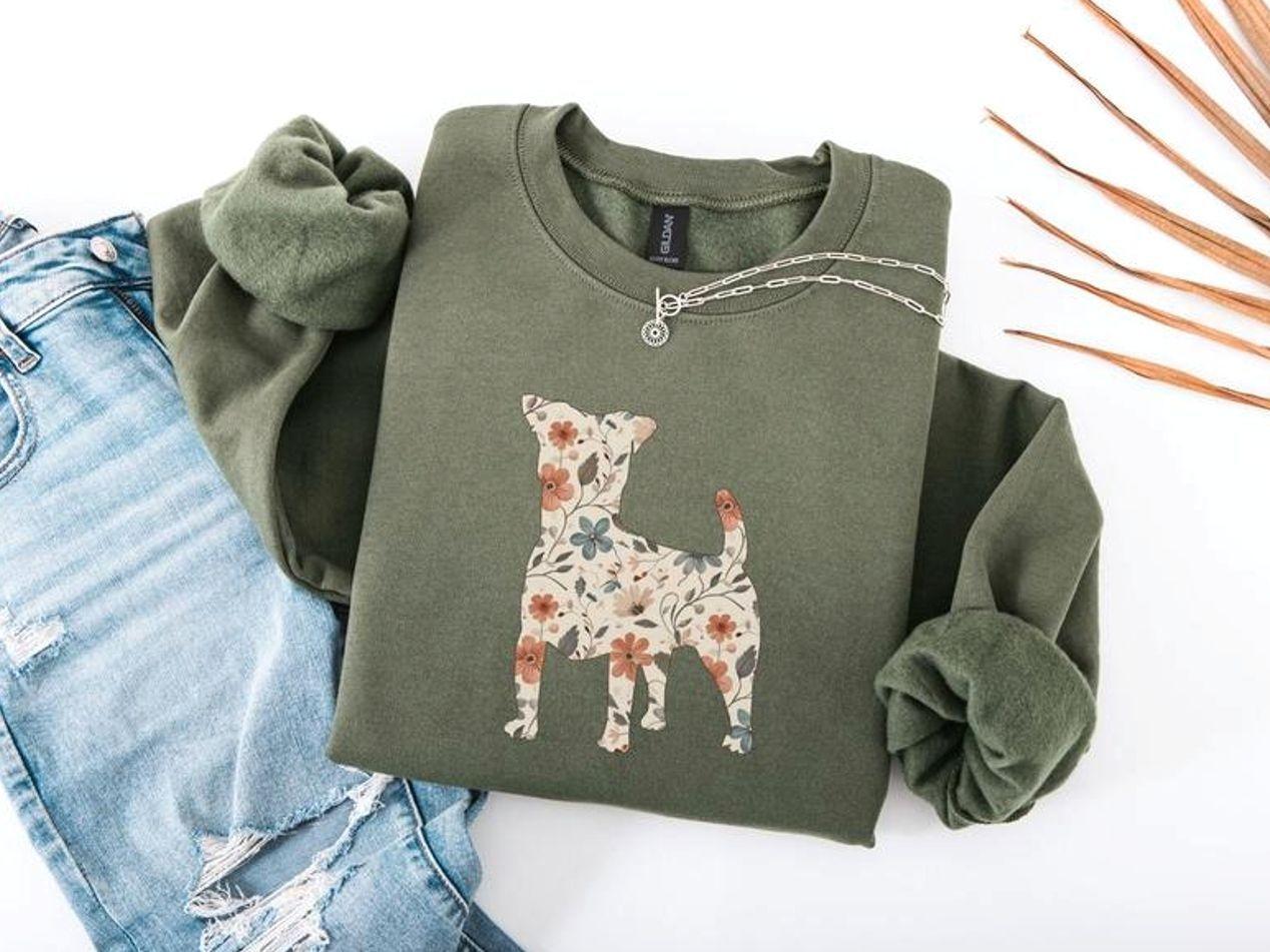 Floral Jack Russell Sweatshirt, Terrier Dog Mom Sweater, Cottagecore Boho Wildflower, Trending Christmas Unisex Graphic Sweatshirt, Casual Outfit, Comfortable Menswear & Womenswear Top, Perfect Xmas Gift For Men And Women, Jun7