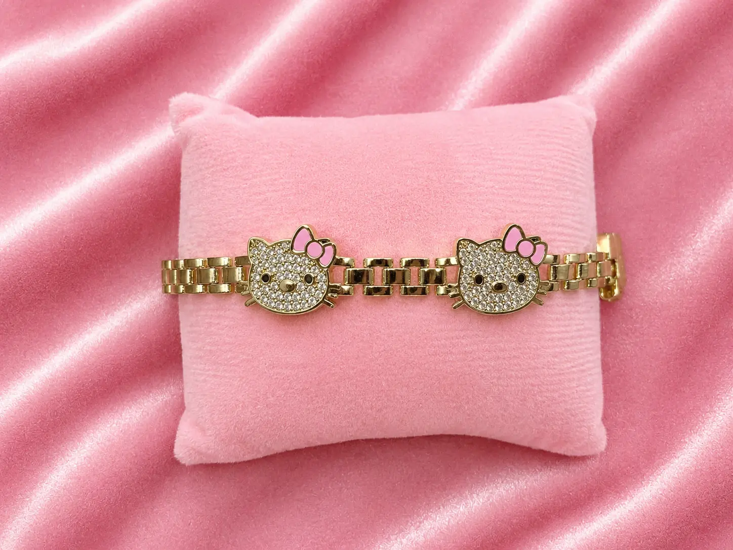 Pink bow bracelet