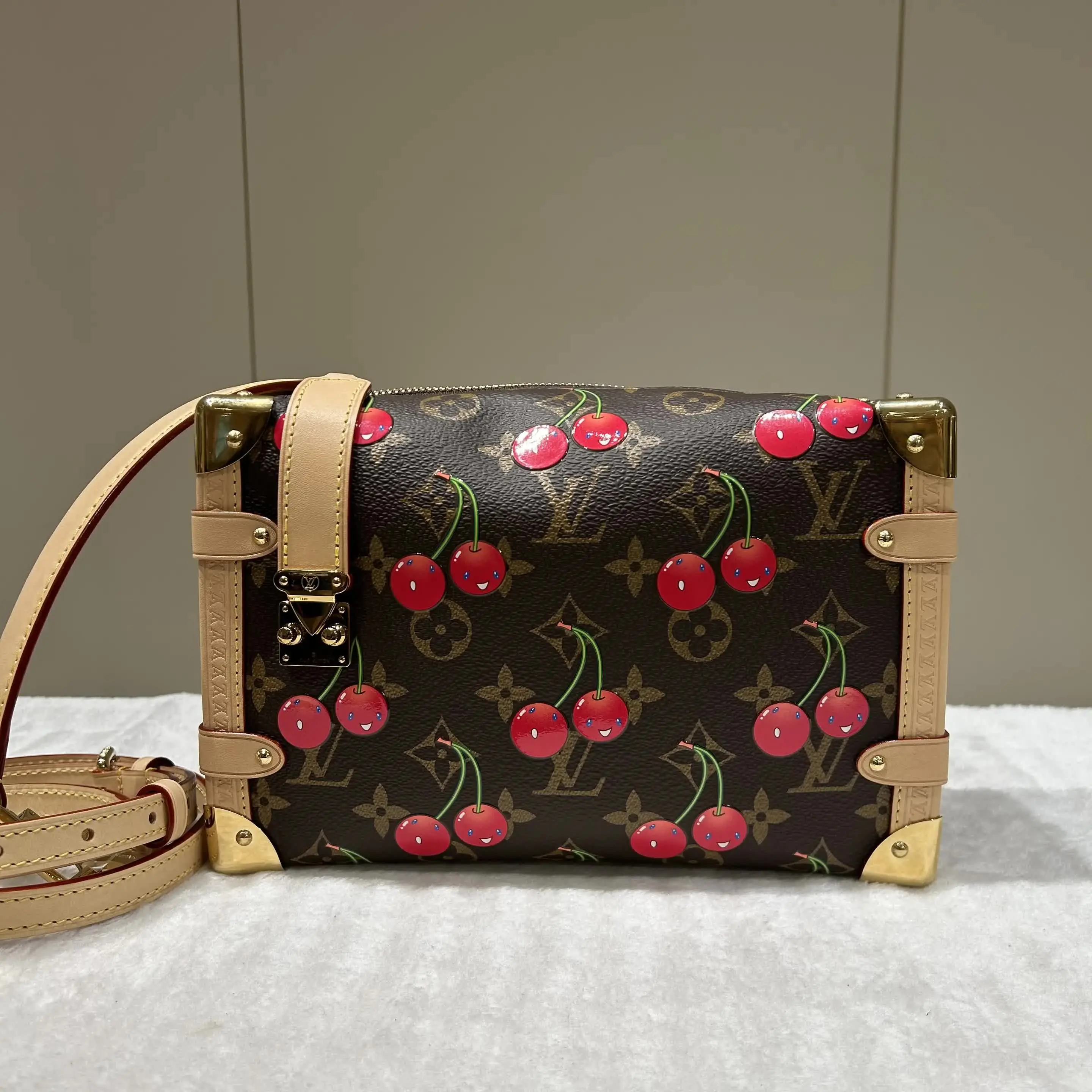 Pre-owned Louis Vuitton canvas Crossbody Bags x Takashi Murakami Cherry Soft Trunk Crossbody 38289705