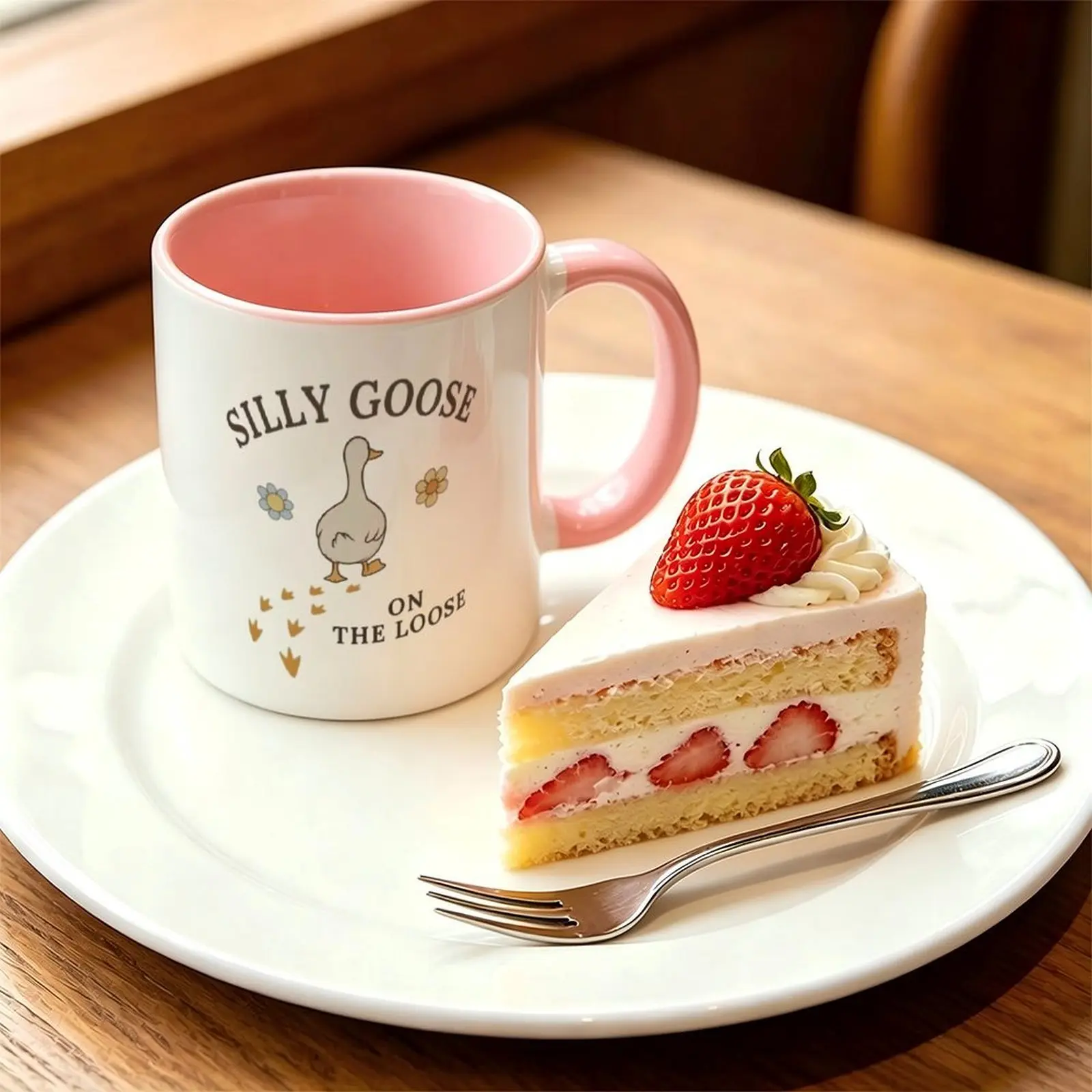 Ceramic Silly Goose Illustration Mug with "Silly Goose on the Loose" Funny Quote - Whimsical Novelty Satirical Cup, Cute Kitchen Drinkware, Perfect Whimsical Gift for Friends' Birthdays, Holidays, Cute Mugs, Funny Mugs