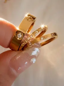 3-Piece Luxury Rings, Titanium Steel Clover Rhinestone Band, Hypoallergenic Non-Fading, European Style Versatile Jewelry