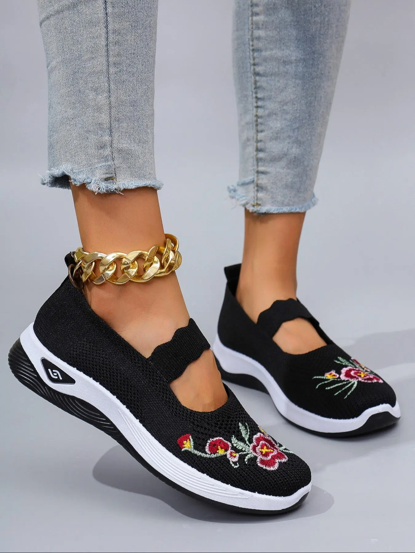 Women's Floral Embroidery Slip on Sneakers, Casual Fashion Shoes, Casual Comfortable Breathable Lightweight Sports Shoes, All-match Commuter Shoes for Work & Daily Wear, Walking Shoes, Slip on Style, Breathable Slip ons