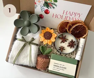 Holiday Gift Box, Christmas Gift for Her, Christmas Gift Idea, Sending a Hug, Self Care Gift, Hygge Gift | Trendy Gift Box, Christmas Gift Box