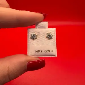 14k Gold Cubic Zirconia Flower Stud Earrings