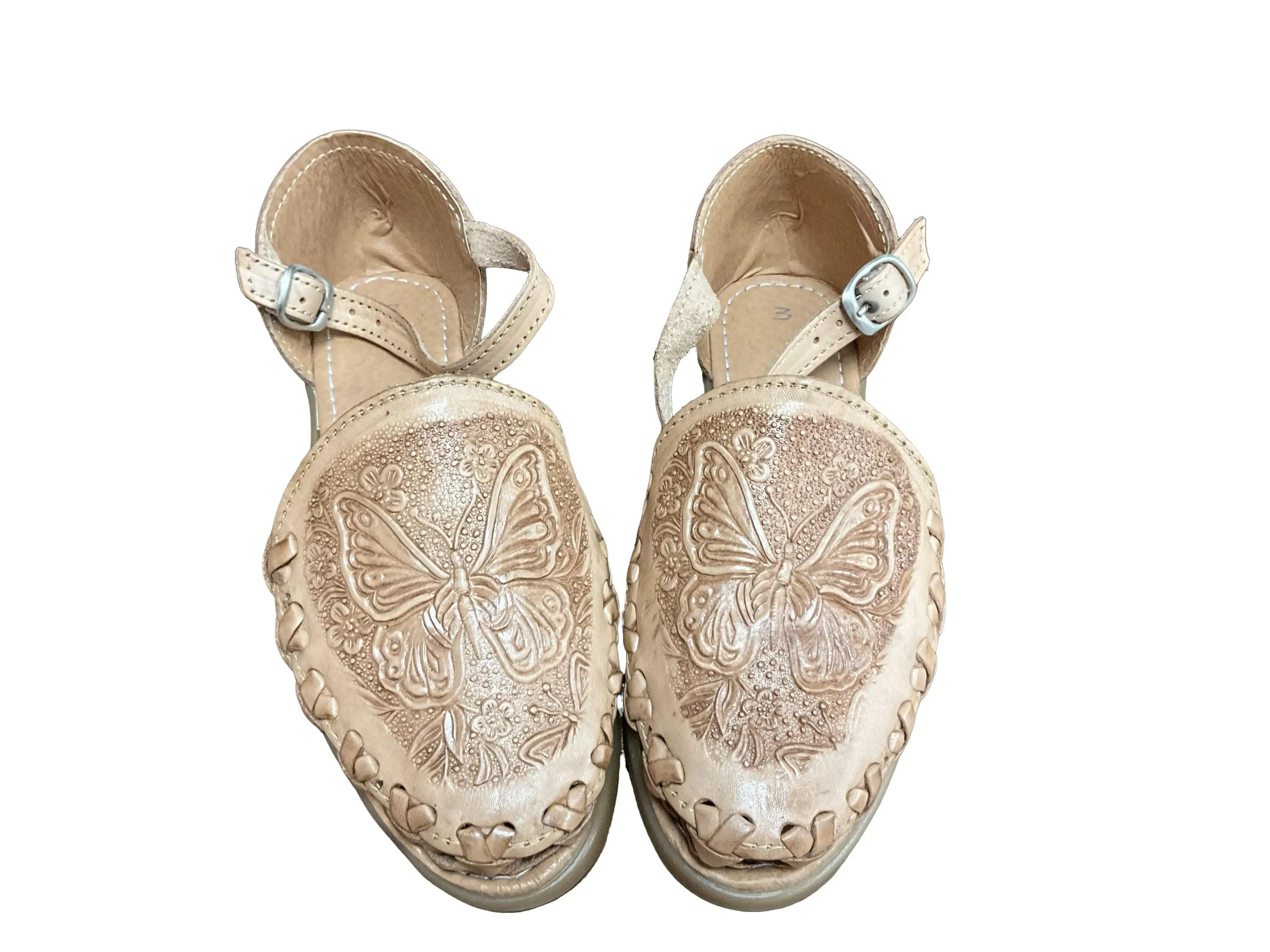 HUARACHE MARIPOSA BLANCA White Sandal with Butterfly Embroidery and Adjustable Buckle Strap for Comfortable Wear