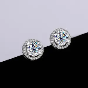 Fashionable 1-carat princess cut imitation moissanite earrings, full diamond studs, suitable as a jewelry gift for women's parties