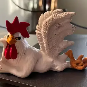 1pc White Rooster Statue with Posture & Long Eyelashes Table Art Sculpture Funny Resin Figurine Decoration, Rustic Country Kitchen Decor, Farm Animal Table Ornament as Housewarming Gifts, Resin Animal Sculptures, Ornaments Statues