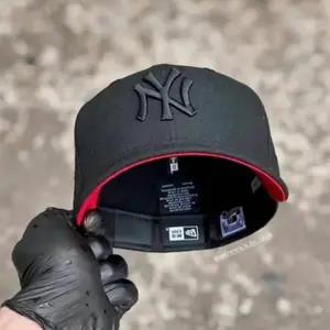 New Era 9FORFTY New York Yankees MLB Cap - Adjustable Classic Baseball Hat (Size 7 1/4)