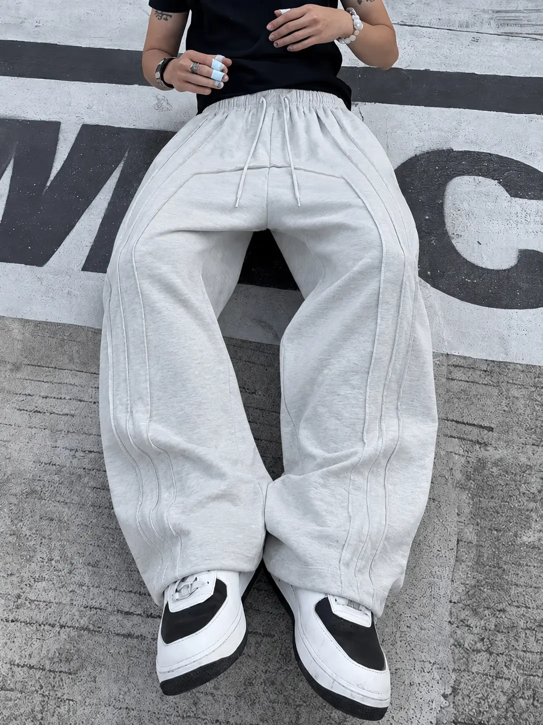 Comfortable Wide Leg Sweatpants with Side Piping, Unisex Minimalist Basic Lounge Trousers with a Drawstring Waist for Streetwear